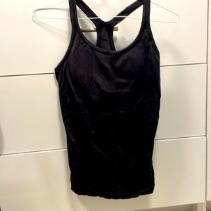 Lululemon Ebb to Street Tank Top w built in bra Size 10